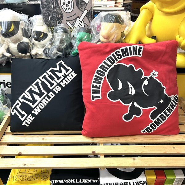 画像8: [USED] "TWIM-LOGO" CUSHION (BLACK) (8)